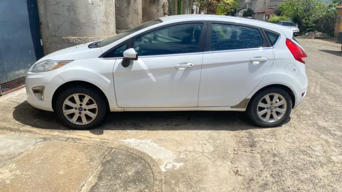 Ford Fiesta SE 1.6 16V Flex 5P 2013