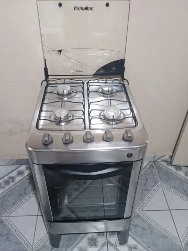 Fogão Esmaltec inox de 4 bocas elétrico valor 350 reais faço entrega aceito Pix