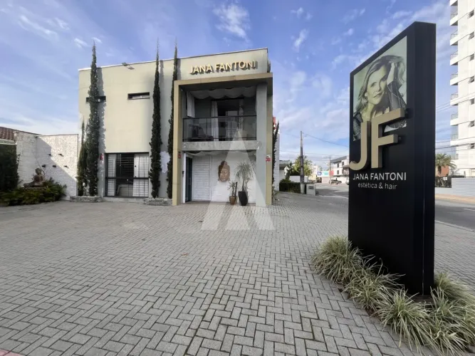 Sala comercial no bairro Anita Garibaldi, Joinville.