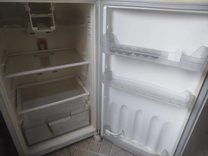 Vendo geladeira funcionando perfeitamente