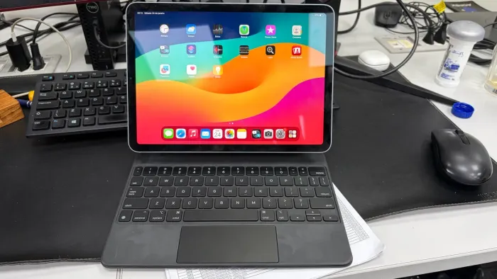 iPad Air 4° GEN - 64 GB + Keyboard