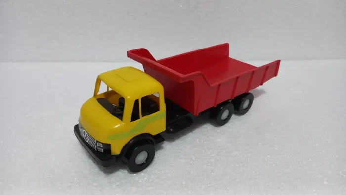 Brinquedo Antigo Caminhão Caçamba Mercedes Benz.
