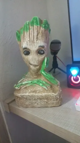 Cofrinho decorativo do personagem Groot