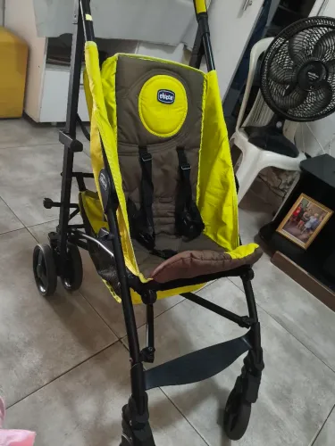 Carrinho guarda chuva Chicco
