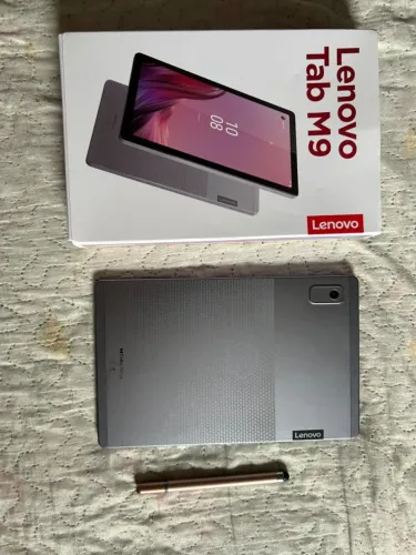 Tablet Lenovo Tab M9 4GB 64GB - Na caixa, completo, estado de novo