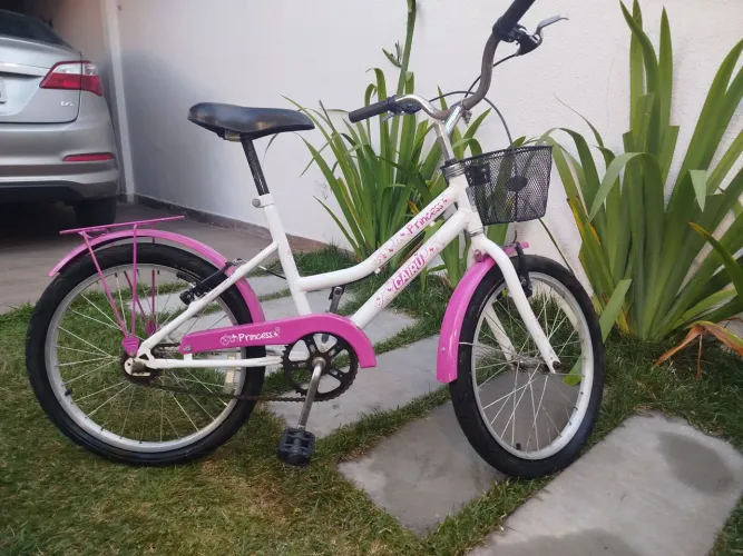 Bicicleta infantil feminina