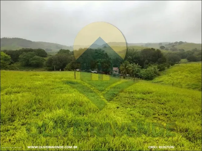 Sítio para Venda em Itaboraí, Itapacorá, 2 dormitórios, 1 banheiro, 1 vaga