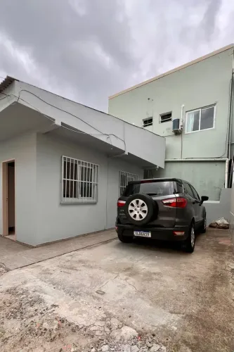 Casa a venda Barra da lagoa 3 minutos do mar