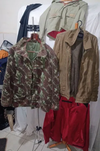INVERNO MASCULINO ROUPAS SEMI-NOVOS VÁRIOS MODELOS, CORES E TAMANHOS.
