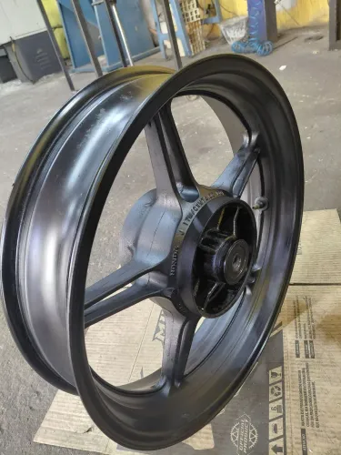 Roda traseira freio a tambor da CB300 9/12