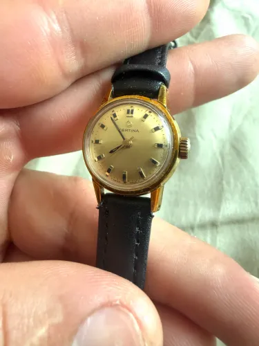 Relogio feminino Certina Plaque de ouro a corda anos 70