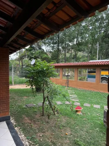 ? CASA COM 4 QUARTOS, PISCINA AMPLA E CHURRASQUEIRA EM PIAPITANGUI - CARIACICA/ES