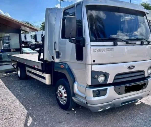 Ford cargo 816 guincho ano 2015