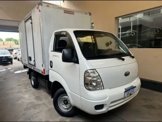 Vende Kia Bongo K-2500