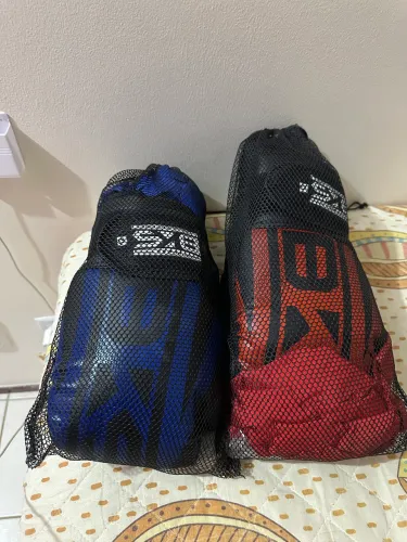 Luva de boxe/muay thai + faixa