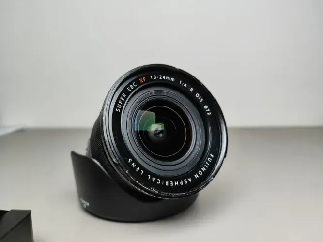 LENTE FUJIFILM XF 10-24mm F4 R OIS R.