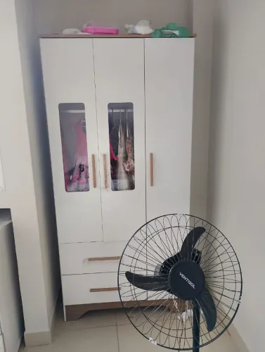 Guarda roupa criança 