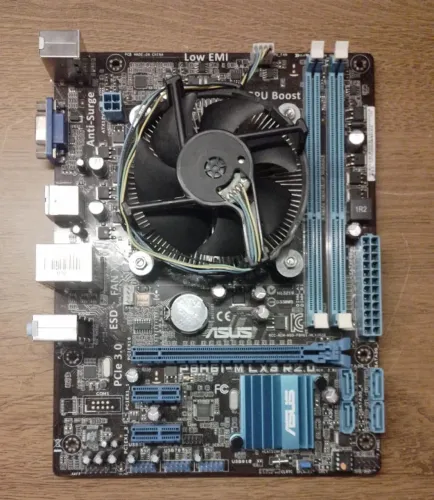 Placa mãe lga 1155 em perfeito estado + i3 3240 + cooler original
