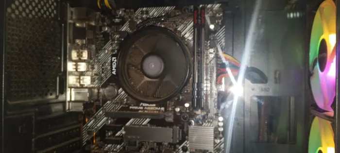 Computador de trabalho e gamer