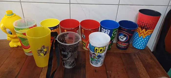 Copos antigos para coleção 