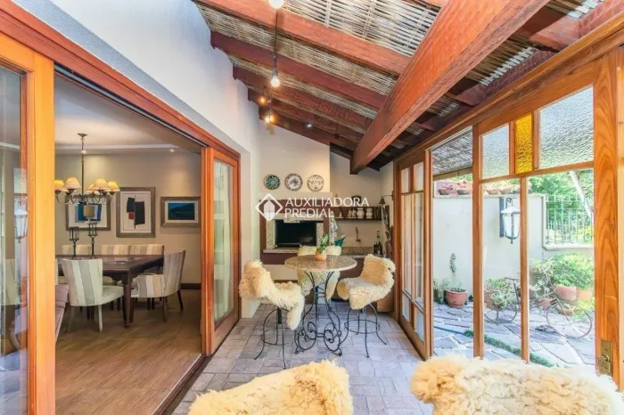 Casa em condomínio no Três Figueiras, Porto Alegre