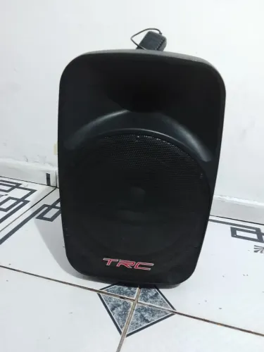 Caixa de som ativa TCR para guitarra