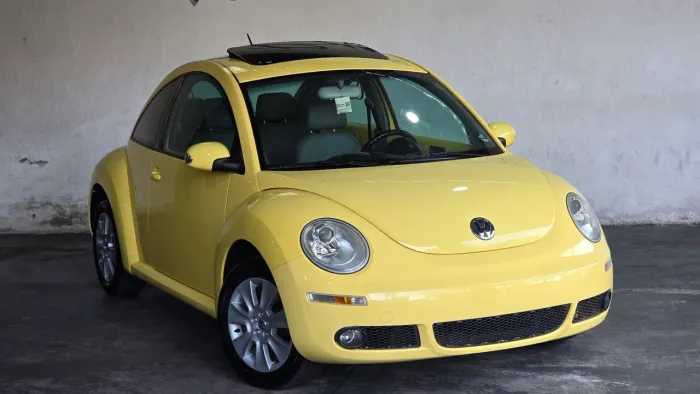 Volkswagen New Beetle 2.0 MI Mec./aut. 2009