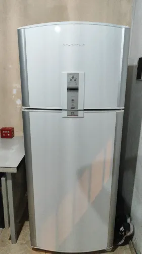 Vendo geladeira Brastemp