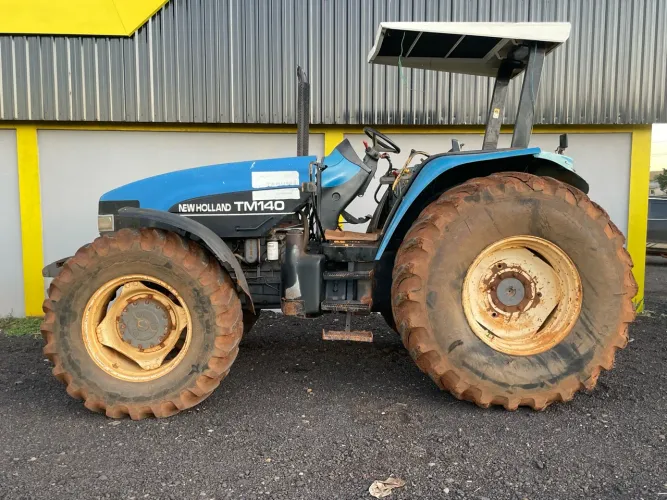 Trator New Holland TM 140