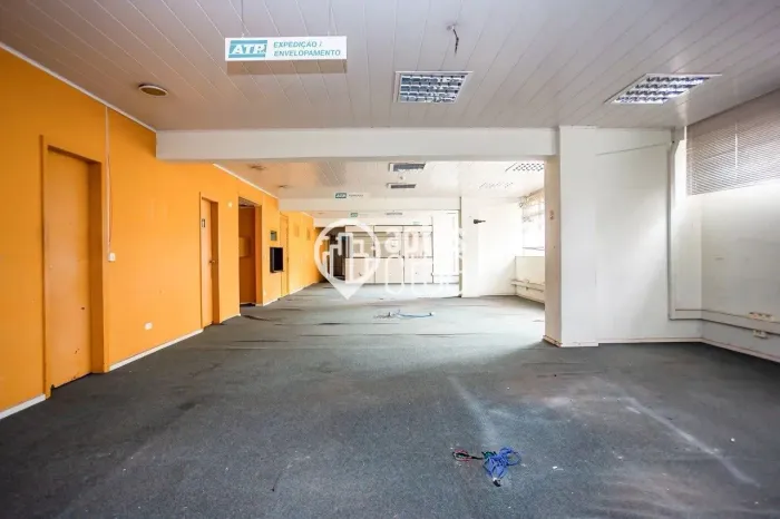 Sala Comercial à Venda no Centro - Em frente à Praça Carlos Gomes | 265m² úteis