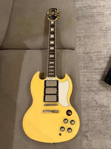 Guitarra Epiphone SG CUSTOM