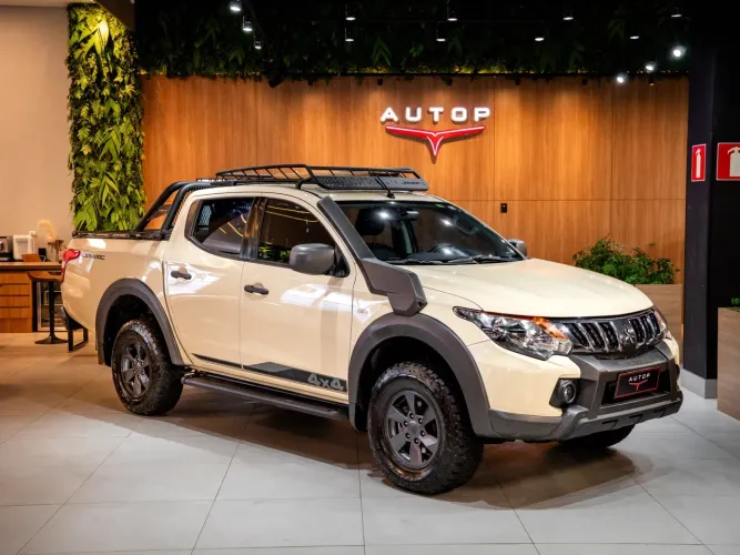 Mitsubishi L200 Triton Savana GLS 2.4 4X4 Die. AUT 2023