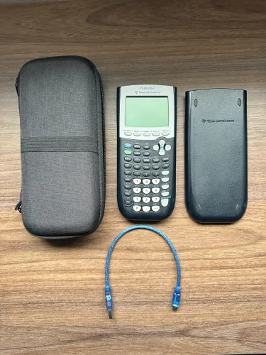 Calculadora Gráfica Texas Instrumenta 84 Plus + Case + Cabo (TI-84 Plus)