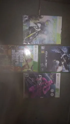 Vendo 4 jogos d Xbox360 um controle e um Kinect
