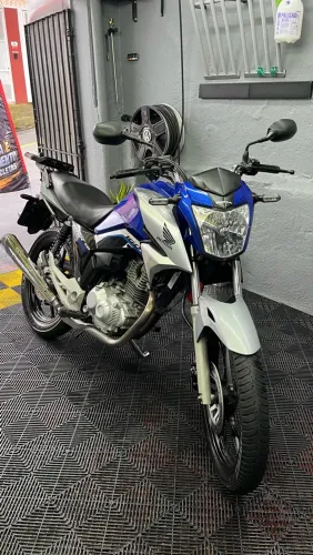 Titan 160