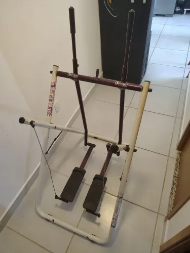aparelho de ginástica: simulador de caminhadas