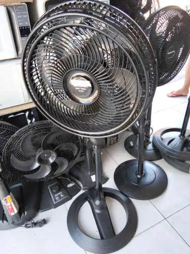 Ventilador de coluna Britânia 160 turbo