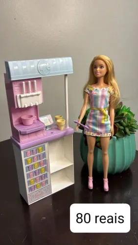 Kits barbie e chelsie semi novos