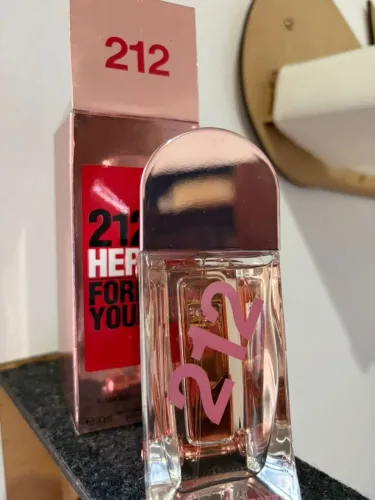 Carolina Herrera 212 Heroes For Her Eau de Parfum