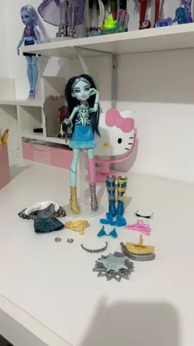 Monster High Frankie Hauntlywood 