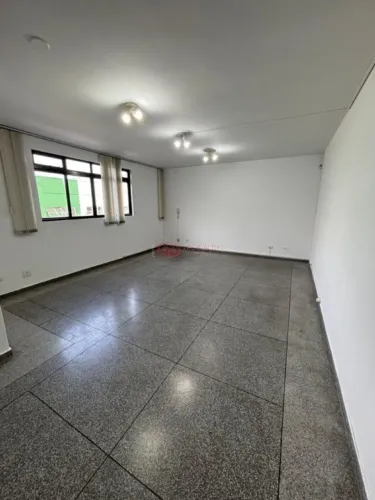 Sala comercial Av. Jacob Macanhan 274 sala 04, Centro de Pinhais