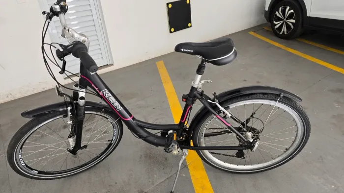 Bicicleta da marca kebi velo-X em ótimo estado de conservação aceito proposta