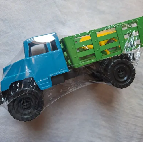 Carro de plástico antigo vintage anos 80