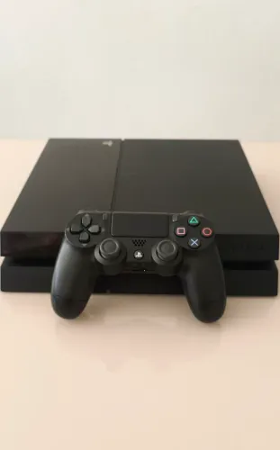 PlayStation 4 Slim 500GB - Excelente Estado