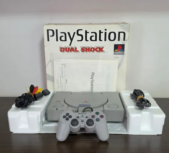 Console PlayStation 1 Dualshock Japonês Completo.