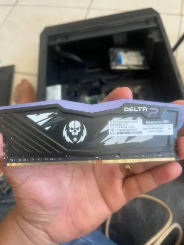 Memória ram 8Gb ddr4 delta toda boa