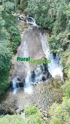 SÍTIO PARADISÍACO COM CACHOEIRA PRIVATIVA NA SERRA DE ENG. PASSOS-RJ