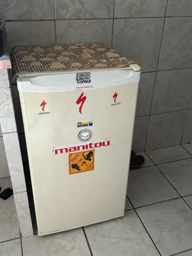 Frigobar grande 110v