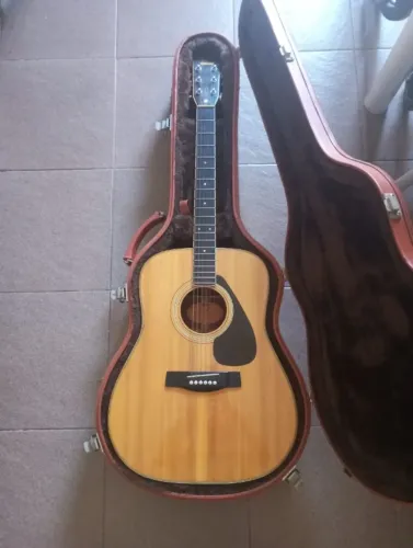 Yamaha FG 201