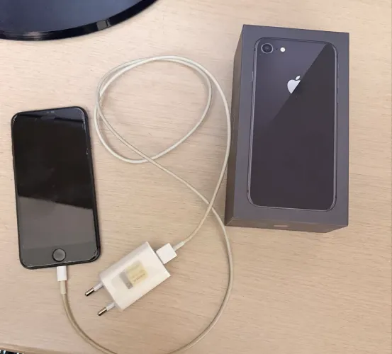 iPhone 8